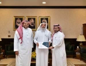 His Excellency President of Umm Al-Qura University Honors the Administrative Staff of the College of Applied Medical Sciences